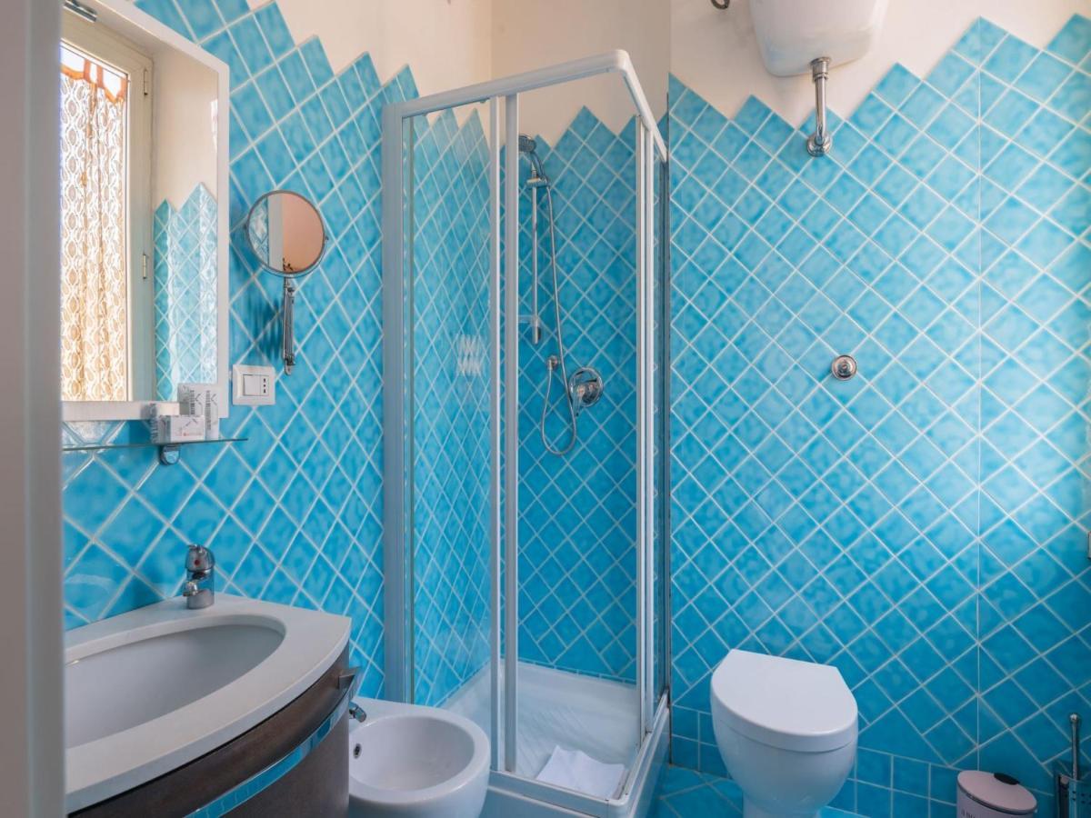 The Best Rent - Colourful Two-Bedroom Apartment Near Termini Station Roma Exterior foto