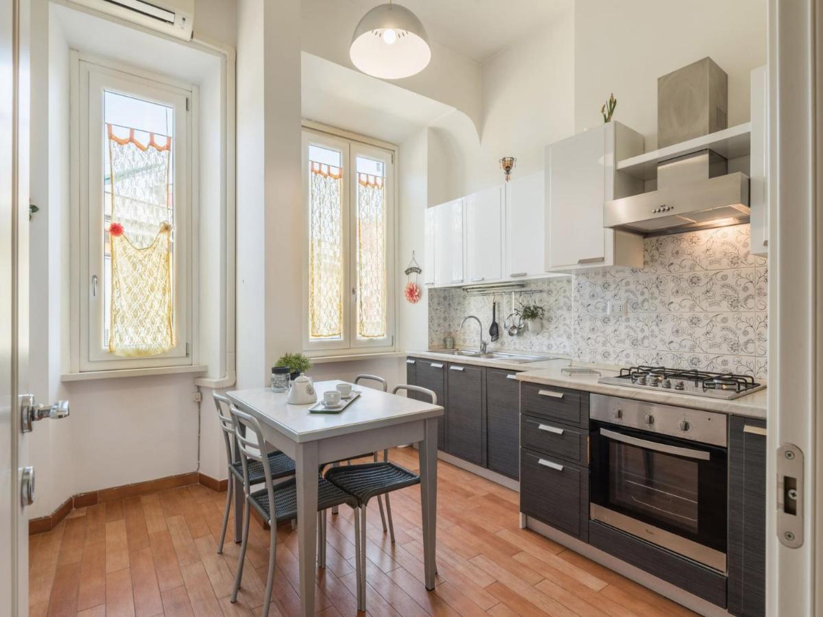 The Best Rent - Colourful Two-Bedroom Apartment Near Termini Station Roma Exterior foto